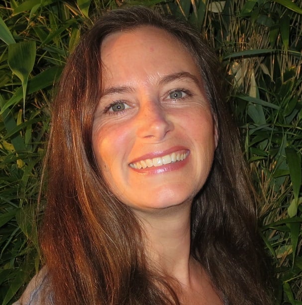 Traci Webb Bio Photo Large